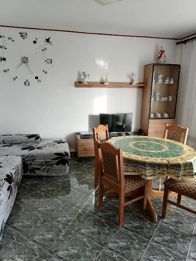 Apartmani Andelo I Ruzica Mundanije Apartman