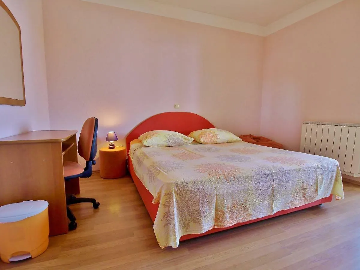 Apartmán Apartmani Andelo I Ruzica Mundanije