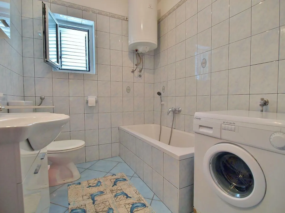 Apartmani Andelo I Ruzica Mundanije